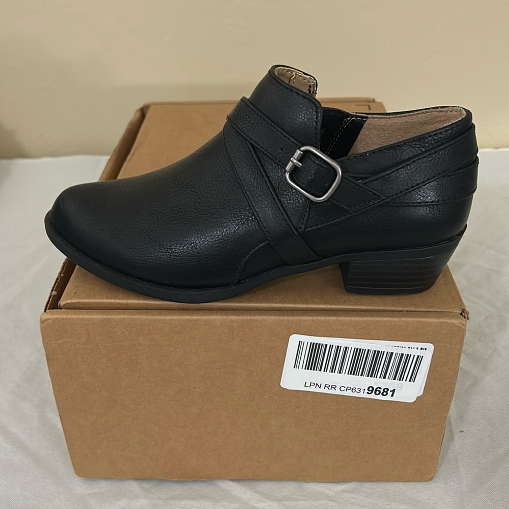 Lifestride ankle boots size 5
